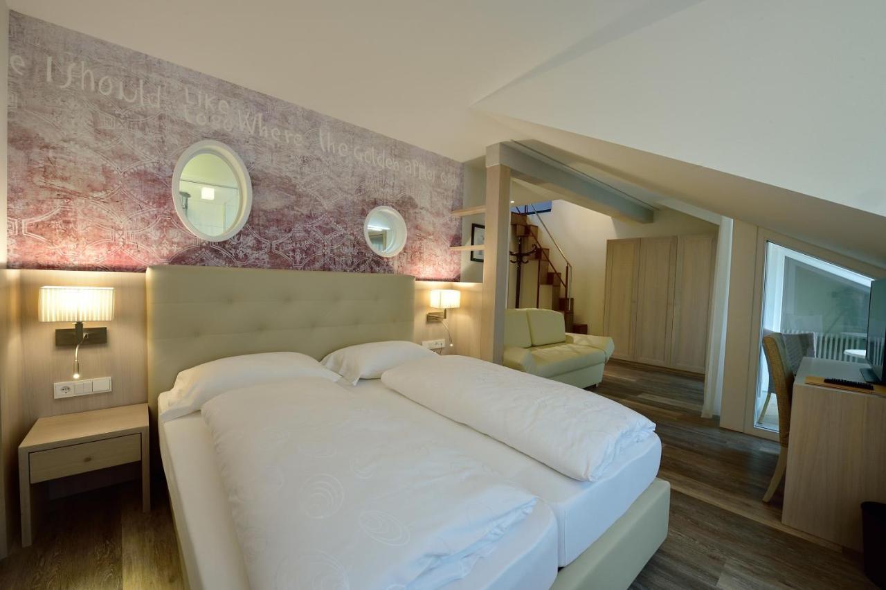 Hotel Teutschhaus Cortina Sulla Strada del Vino Exterior foto